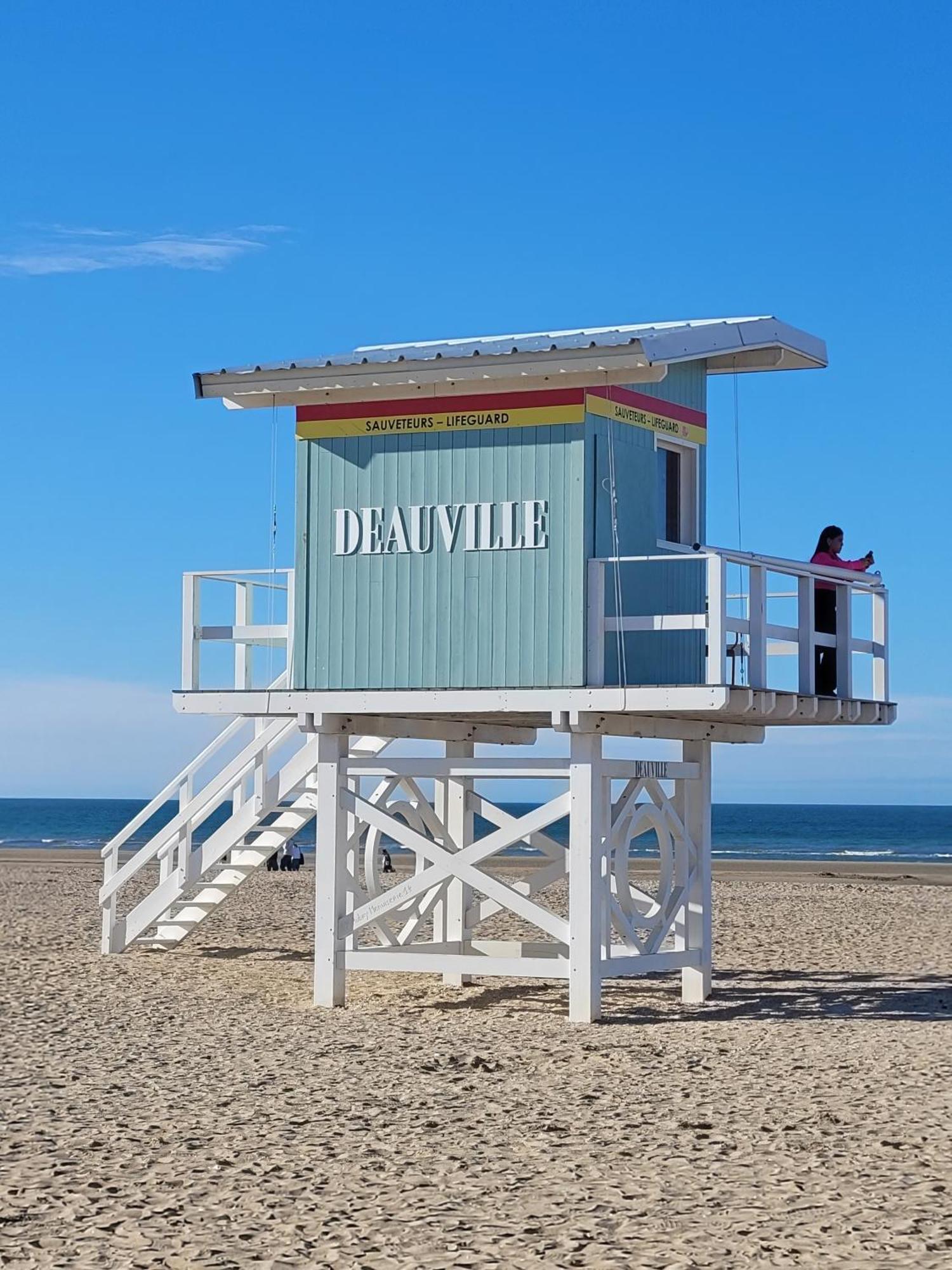 M2M Studio avec balcon - vue magnifique face campagne et côté mer - les pieds dans l eau! Blonville-sur-Mer Extérieur photo